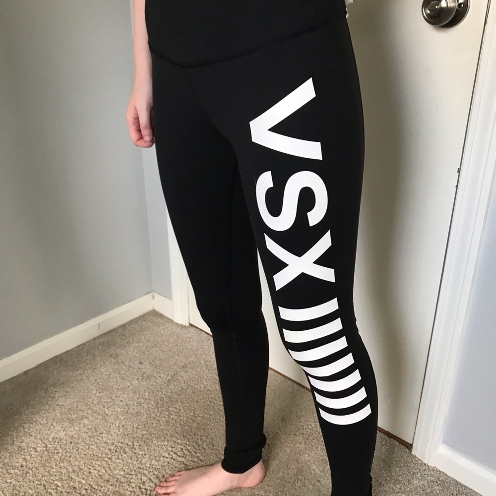 Victoria Secret yoga pants - Picture 2 of 5